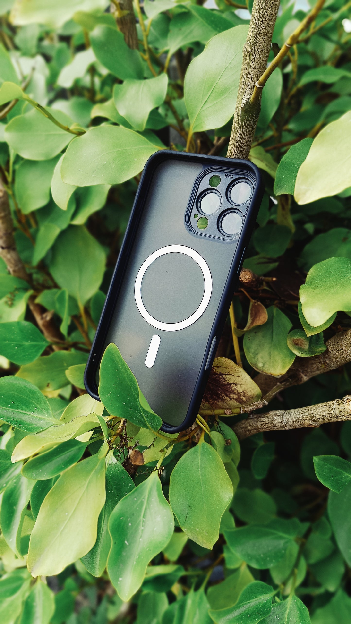 iPhone 16 Pro Max Phone Case with Magsafe - Black Glanz